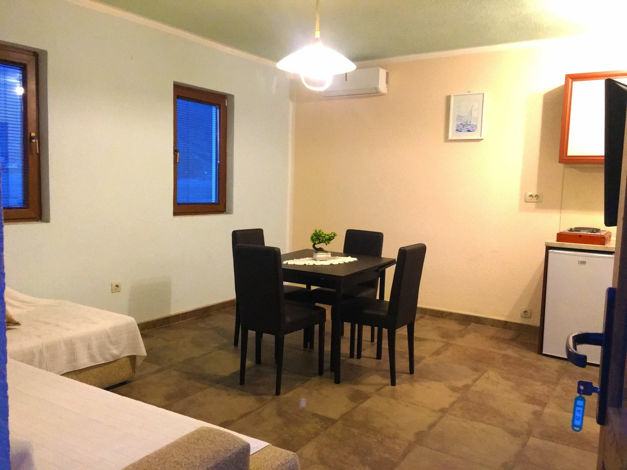 Apartments Lola Тиват Екстер'єр фото