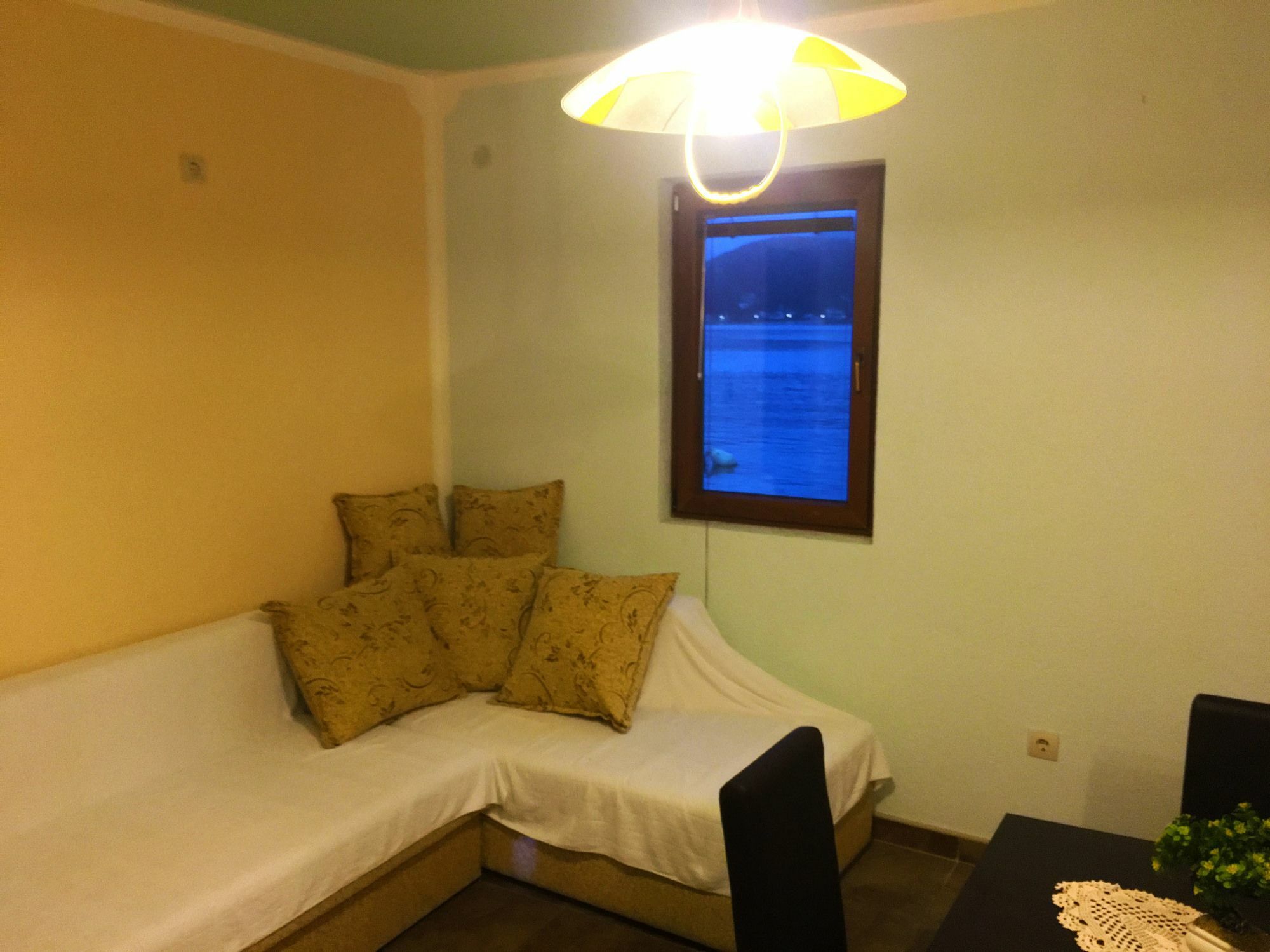 Apartments Lola Тиват Екстер'єр фото